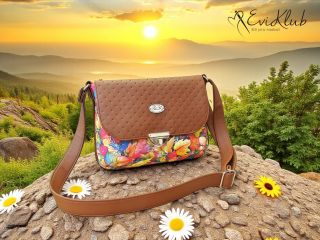 Mína - malá kabelka *** v kombinaci potištěná koženka od Majdy + koženka prošev... Říjnový projekt v kabelkovém kurzu......